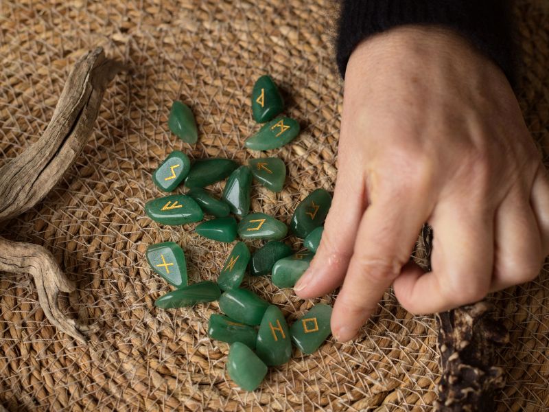 Runes divinatoires en Aventurine